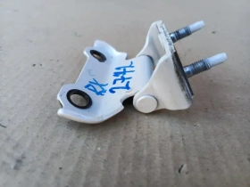 Петля двери багажника Lexus RX 4 GGL25L GYL25L AGL20L AGL25L 2015-2022 Задн. 