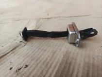 Ограничитель двери Nissan Qashqai J11 2013-2022 Перед. Прав.