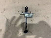 Ограничитель двери Kia Sportage QL 2015-2021 Перед. Прав.