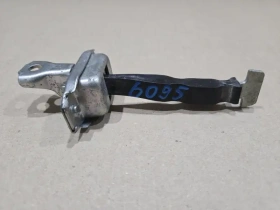 Ограничитель двери Mitsubishi Outlander 3 GF 2012-2022 Задн. Прав.