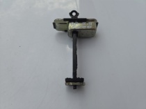 Ограничитель двери Kia Sportage QL 2015-2021 Перед. Прав.