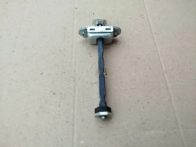 Ограничитель двери Toyota C-HR MAXH10, NGX10,50, ZGX10 2019 Перед. Прав.