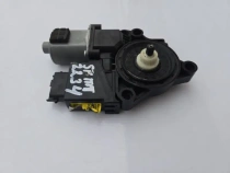 Мотор стеклоподъемника Kia Sportage QL 2015-2021 Перед. Прав.