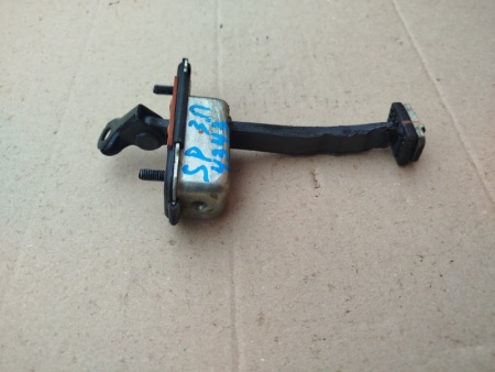 Ограничитель двери Kia Sportage QL 2015-2021 Задн. Прав.