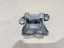 Петля двери нижняя Honda CRV 5 RW 2016- Перед. Прав.