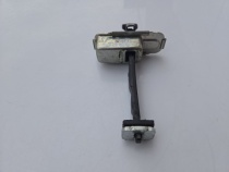 Ограничитель двери Kia Sportage QL 2015-2021 Задн. Прав.