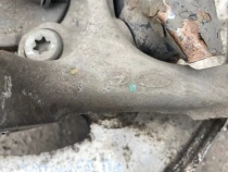 Кулак поворотный Kia Stinger J5 2017- Перед. Лев.