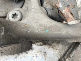 Кулак поворотный Kia Stinger J5 2017- Перед. Лев.