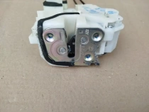 Замок двери Mitsubishi Outlander 3 GF 2012-2021 Задн. Лев.