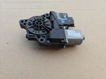 Мотор стеклоподъемника Hyundai Tucson TL 2015-2021 Перед. Лев.