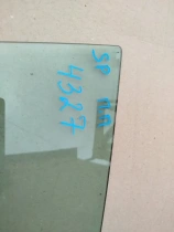 Стекло двери Kia Sportage QL 2015-2021 Перед. Прав.