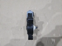 Мотор стеклоподъемника Kia Sportage QL 2015-2022 Задн. Лев.