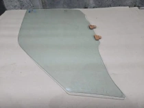 Стекло двери Nissan Juke F15 2010-2019 Перед. Лев.