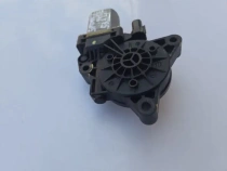 Мотор стеклоподъемника Kia Sportage QL 2015-2021 Перед. Прав.