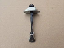 Ограничитель двери Mitsubishi Outlander 3 GF 2012-2021 Перед. Лев.