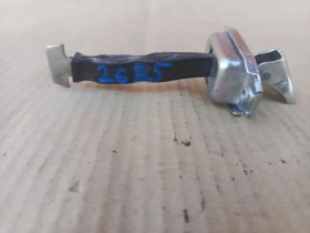 Ограничитель двери Mitsubishi Outlander 3 GF 2012-2023 Задн. Лев.