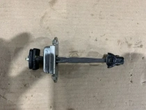 Ограничитель двери Toyota Corolla E210 MZEH12, NRE210, ZWE211 2018-2023 Перед. Лев.