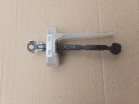 Ограничитель двери Toyota C-HR MAXH10, NGX10,50, ZGX10 2019 Задн. Прав.