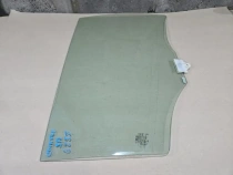 Стекло двери Kia Stinger J5 2017- Задн. Прав.