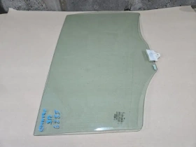 Стекло двери Kia Stinger J5 2017- Задн. Прав.