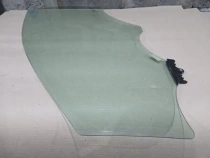 Стекло двери Kia Sportage QL 2015-2022 Перед. Лев.