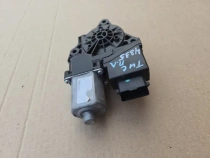 Мотор стеклоподъемника Hyundai Tucson TL 2015-2021 Перед. Лев.