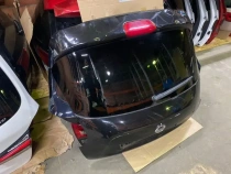 Крышка багажника Nissan Juke F15 2014 Задн. 