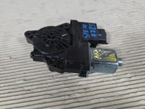 Мотор стеклоподъемника Hyundai Santa Fe 4 TM 2018-2024 Перед. Прав.