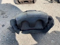 Суппорт тормозной Mitsubishi Outlander 3 GF 2012-2023 Перед. Прав.