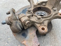 Кулак поворотный Kia Sportage QL 2015-2022 Перед. Лев.