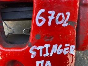 Суппорт тормозной Kia Stinger J5 2017- Перед. 