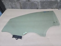 Стекло двери Kia Sportage QL 2015-2022 Перед. Лев.