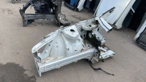 Лонжерон Kia Stinger J5 2017- Перед. Прав.