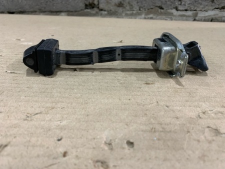 Ограничитель двери Honda CRV 4 RM 2012-2018 Перед. Лев.