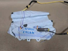 Подушка безопасности в сиденье Kia Stinger J5 2017- Перед. Прав.