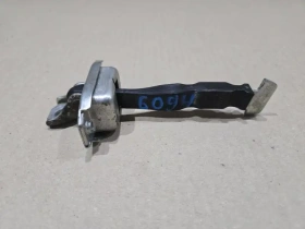 Ограничитель двери Mitsubishi Outlander 3 GF 2012-2022 Перед. Лев.