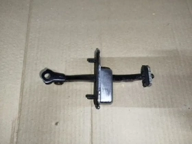 Ограничитель двери Kia Proceed CD 2018-2023 Перед. Прав.