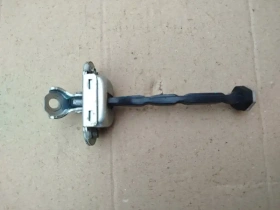 Ограничитель двери Toyota C-HR MAXH10, NGX10,50, ZGX10 2019 Перед. Прав.