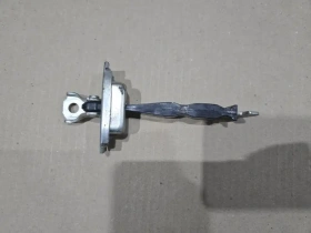 Ограничитель двери Mitsubishi Outlander 3 GF 2012-2022 Задн. Прав.