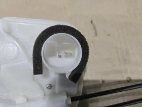 Замок двери Mitsubishi Outlander 3 GF 2012-2022 Задн. Лев.