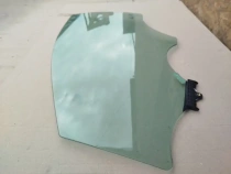 Стекло двери Kia Sportage QL 2015-2021 Перед. Лев.