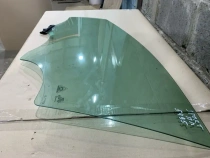 Стекло двери Kia Sportage QL 2015-2021 Перед. Лев.