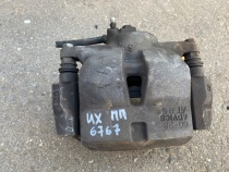 Суппорт тормозной Lexus UX MZAA10L MZAH10L 2018- Перед. Прав.