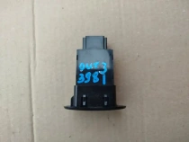 Кнопка открывания багажника Mitsubishi Outlander 3 GF 2012-2021  