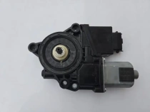 Мотор стеклоподъемника Hyundai Santa Fe 4 TM 2018-2023 Перед. Лев.