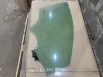 Стекло двери Kia Sportage QL 2015-2021 Перед. Прав.