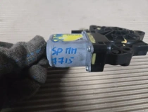 Мотор стеклоподъемника Kia Sportage QL 2015-2022 Перед. Прав.