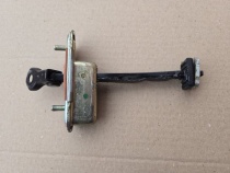 Ограничитель двери Kia Sportage QL 2015-2021 Задн. Прав.