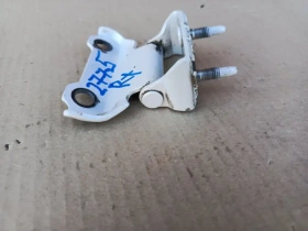 Петля двери багажника Lexus RX 4 GGL25L GYL25L AGL20L AGL25L 2015-2022 Задн. 