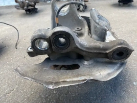 Кулак поворотный Kia Stinger J5 2017- Перед. Лев.